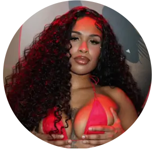 Adaeze, entertainer at Club 390