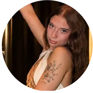 Valerie, entertainer at Club 390